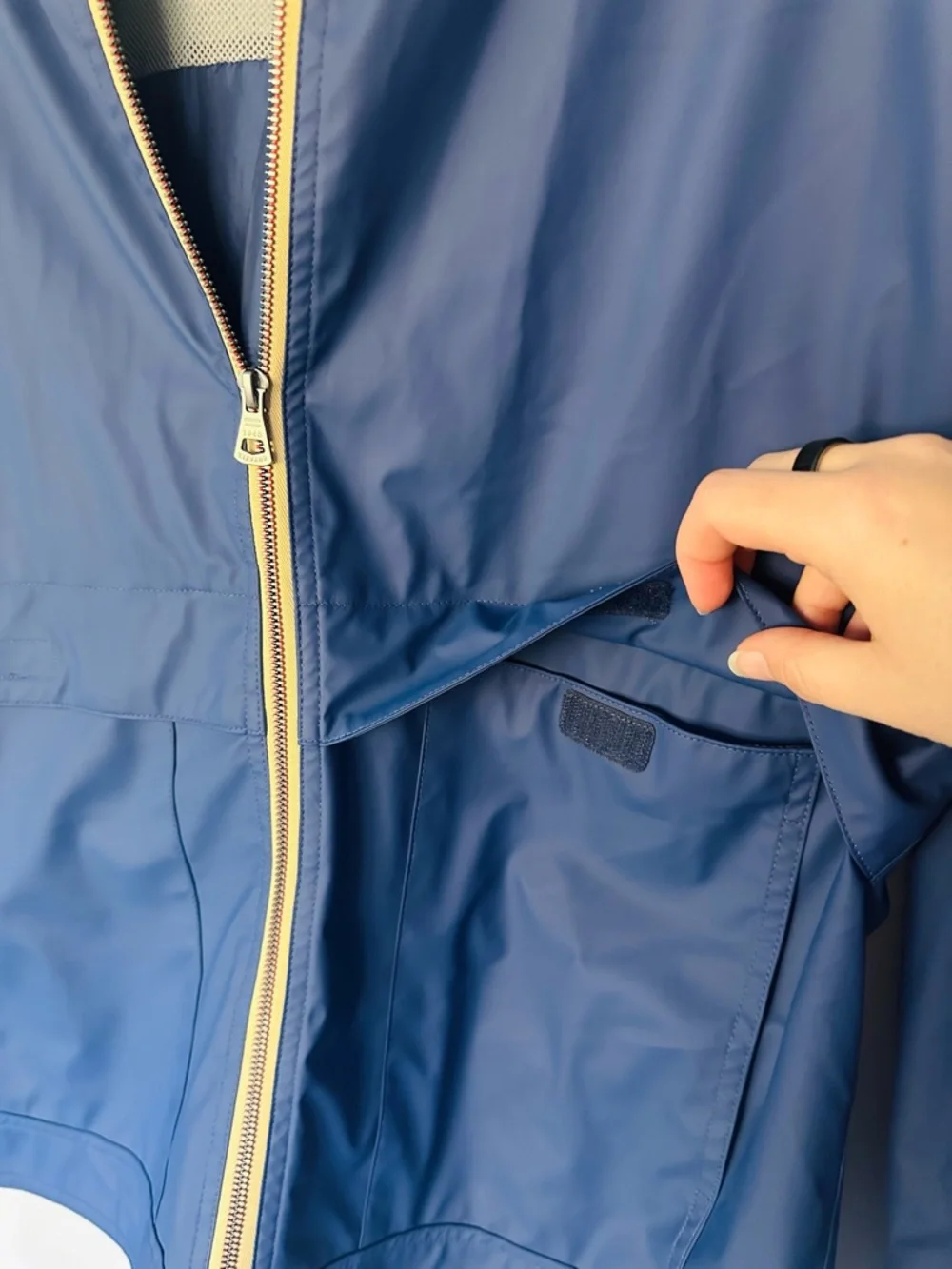 Weatherproof lightweight hooded